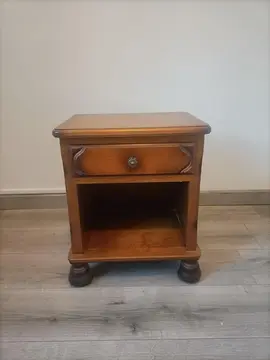 petite table de chevet