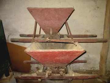 Moulin pressoir à raisin