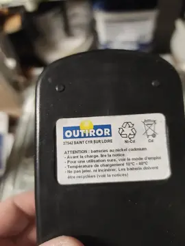 batterie et chargeur taille haie