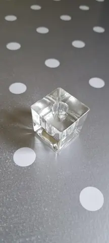 Petite support à fine et longue bougie