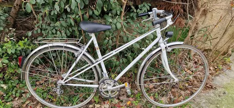 vélo qui n'a jamais servi