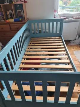 lit en bois bon etat