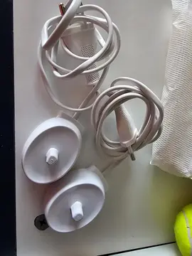 2 chargeurs de brosse à dents électriques