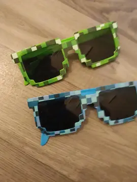 lot 2 lunettes de soleil ☀️