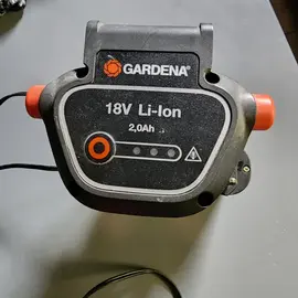 batterie gardena avec son chargeur