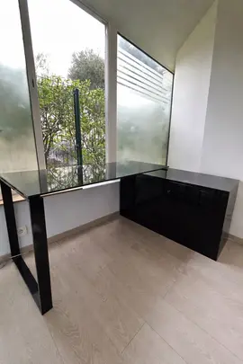 Grand Bureau - 3 Tiroirs - 2 Étagères - 2 Placards