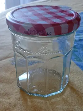 pot de confiture vide