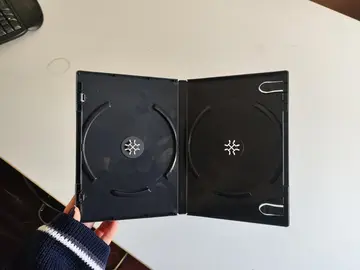 80 boites à CD vides