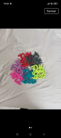 sous-verres multicolores en PVC souple