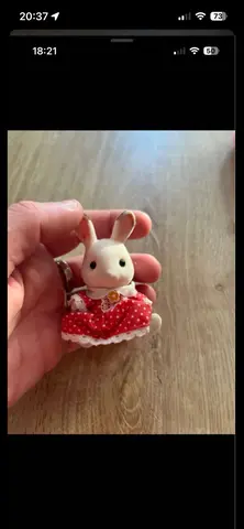 figurine sylvanian