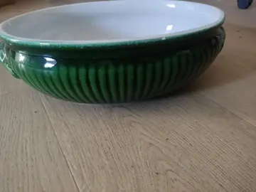 plat vert céramique