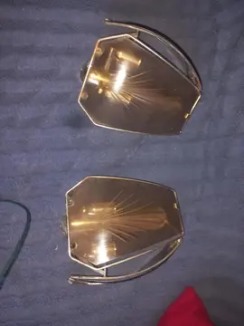 donne lampes ( a accrocher au mur)