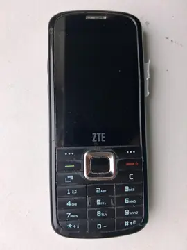 Téléphone portable ZTE F160