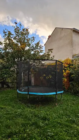 Trampoline