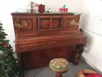 Piano droit Risler Paris