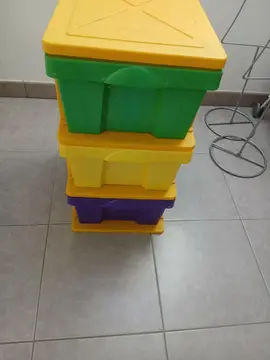 petit meuble avec jeux cuisine et bebe