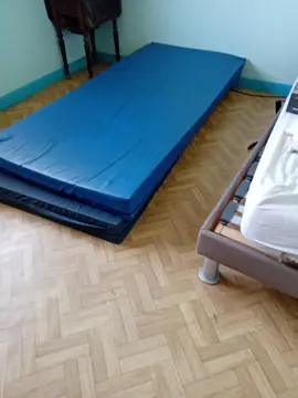 lit électrique et son matelas