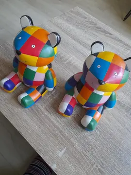 deux tirelires oursons