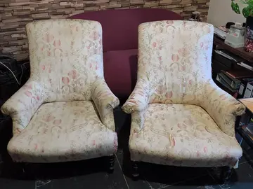 canapé et deux fauteuils anciens à retaper