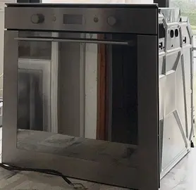 Four Whirlpool EX akzm781X à encastrer.