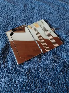 étui métallique pour cartes de visite