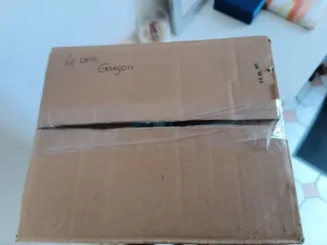 donne vêtements garçon 4 ans petit cartons