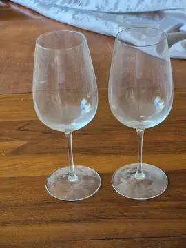 paire de verres de dégustation de vin en cristal