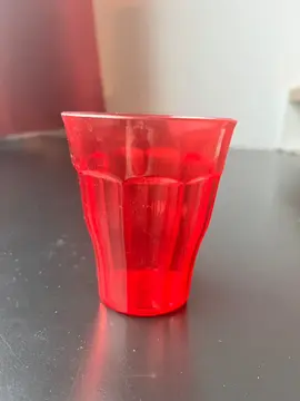 Petit verre rouge