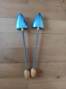 embauchoirs chaussures femme