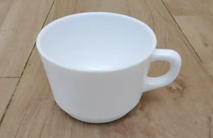1 tasse blanche diam 9cm