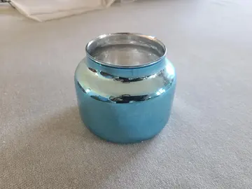 petit pot bleu nacré