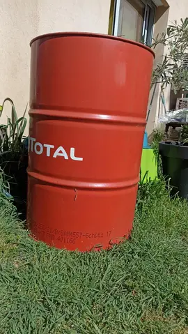 bidon pour percussions ou table