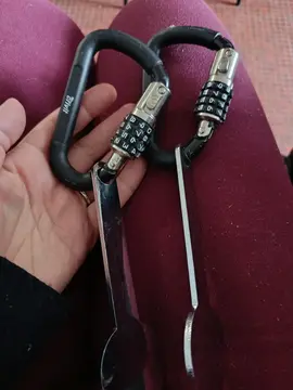 accroche casque moto