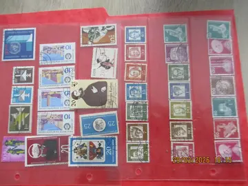 36 timbres oblitérés Allemagne Ouest et Allemagne Est (DDR)
