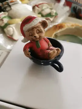 Bibelot ours dans tasse