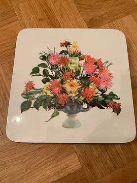 dessous de plat en bois recouvert de Formica