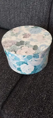 Boîte en carton épais Diamètre 23 cm, hauteur 14 cm