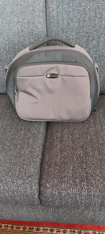 valisette marque Delsey hauteur 32cm largeur 37 épaisseur 20cm