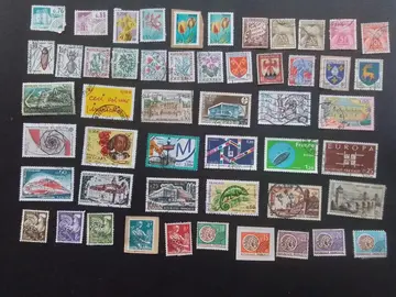 cinquantaine de timbres français