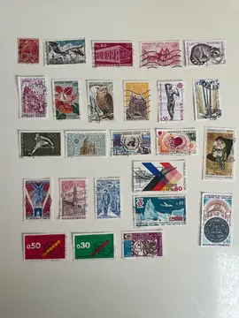 Lot 27 de 25 timbres Commémoratifs divers