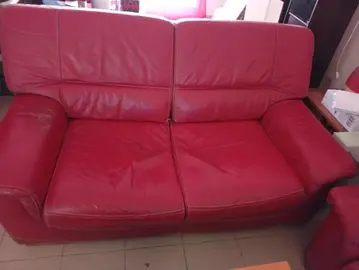 2 canapés cuir rouge 2 places