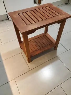 petit meuble en bois exotique