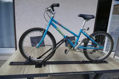 Porte vélo de toit de voiture