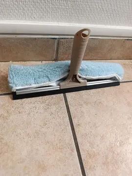 raclette pour laver les vitres