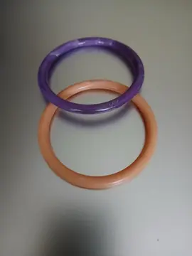 2 bracelets