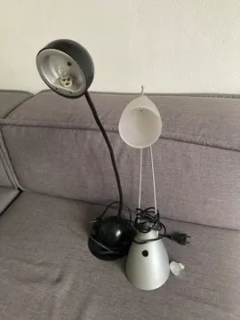2 lampes de bureau