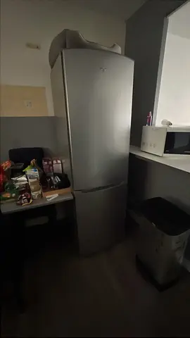 frigo à récupérer sur place samedi 4 avril