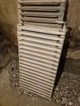 3 radiateurs en fonte