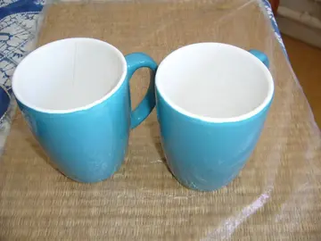2 mugs