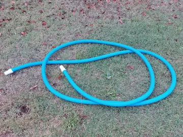 tuyau flottant piscine